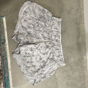Lululemon Tracker Low-Rise Lined Short. Size 8. Good condition.